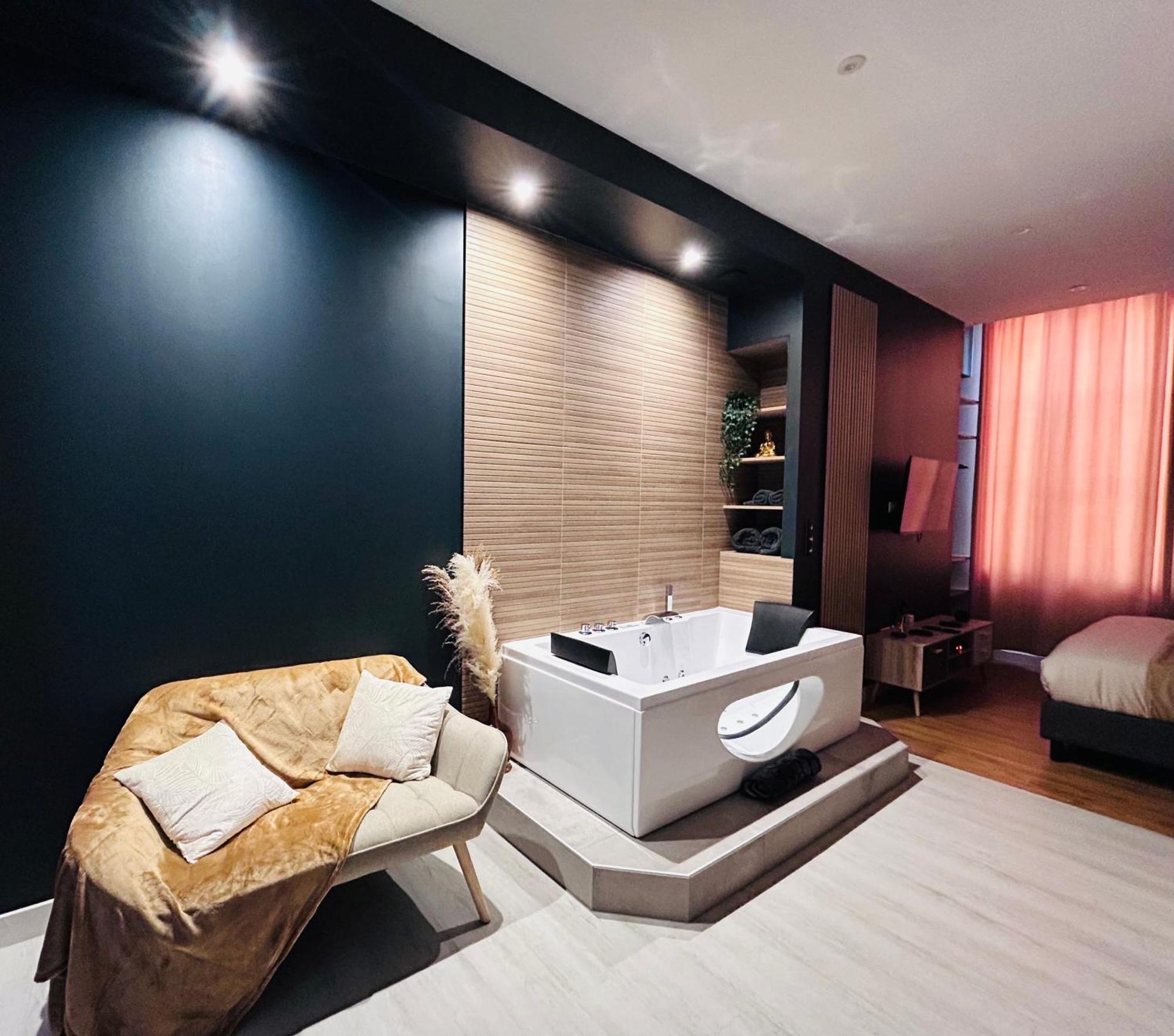 Suite Cosy Jacuzzi Troyes - Secrets D'Ana Esterno foto