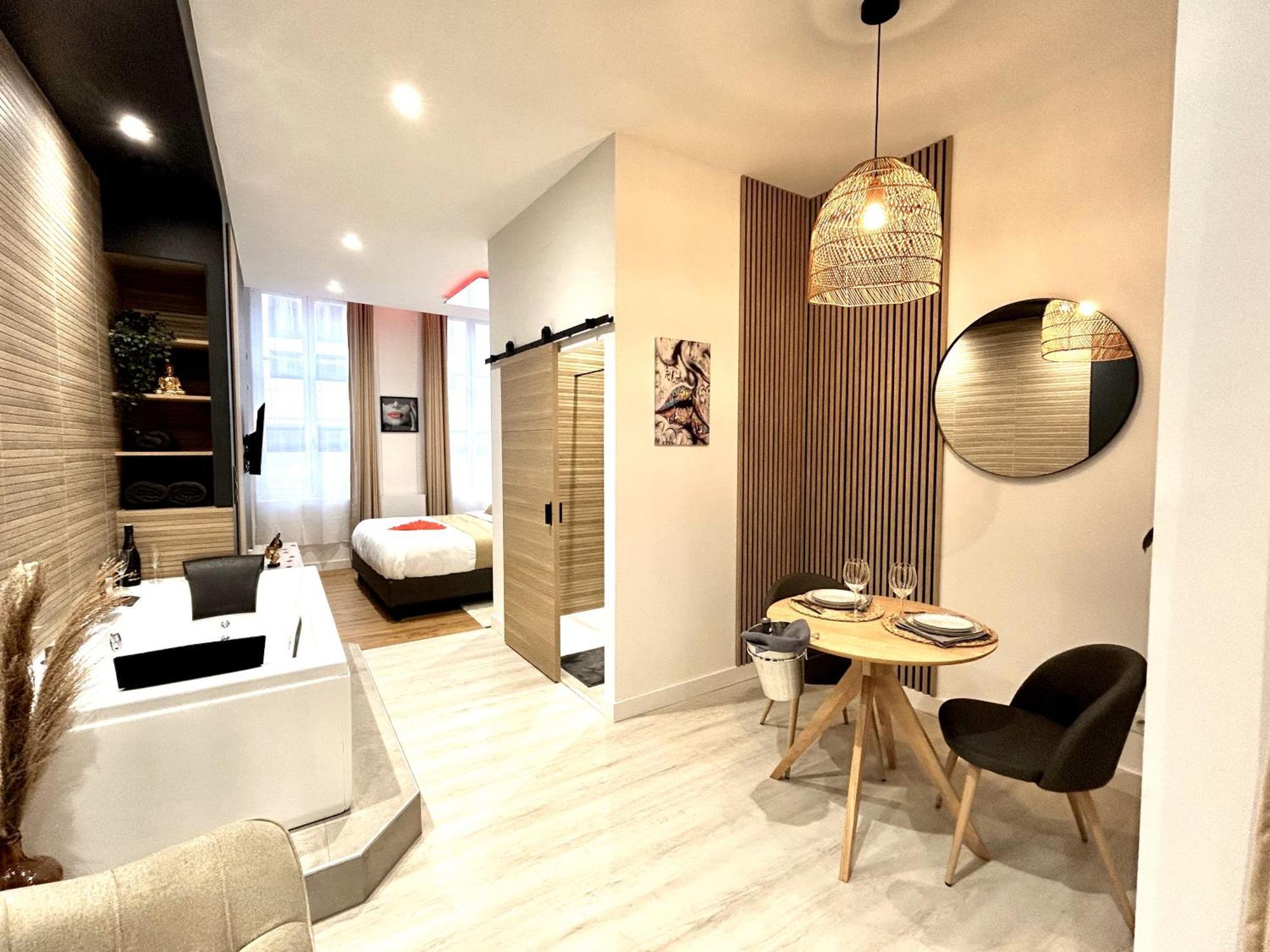Suite Cosy Jacuzzi Troyes - Secrets D'Ana Esterno foto